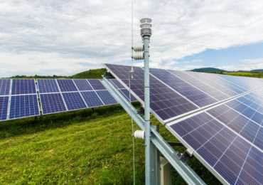 Cinco diferencias entre los Sistemas de Paneles Solares Interconectados y Autónomos